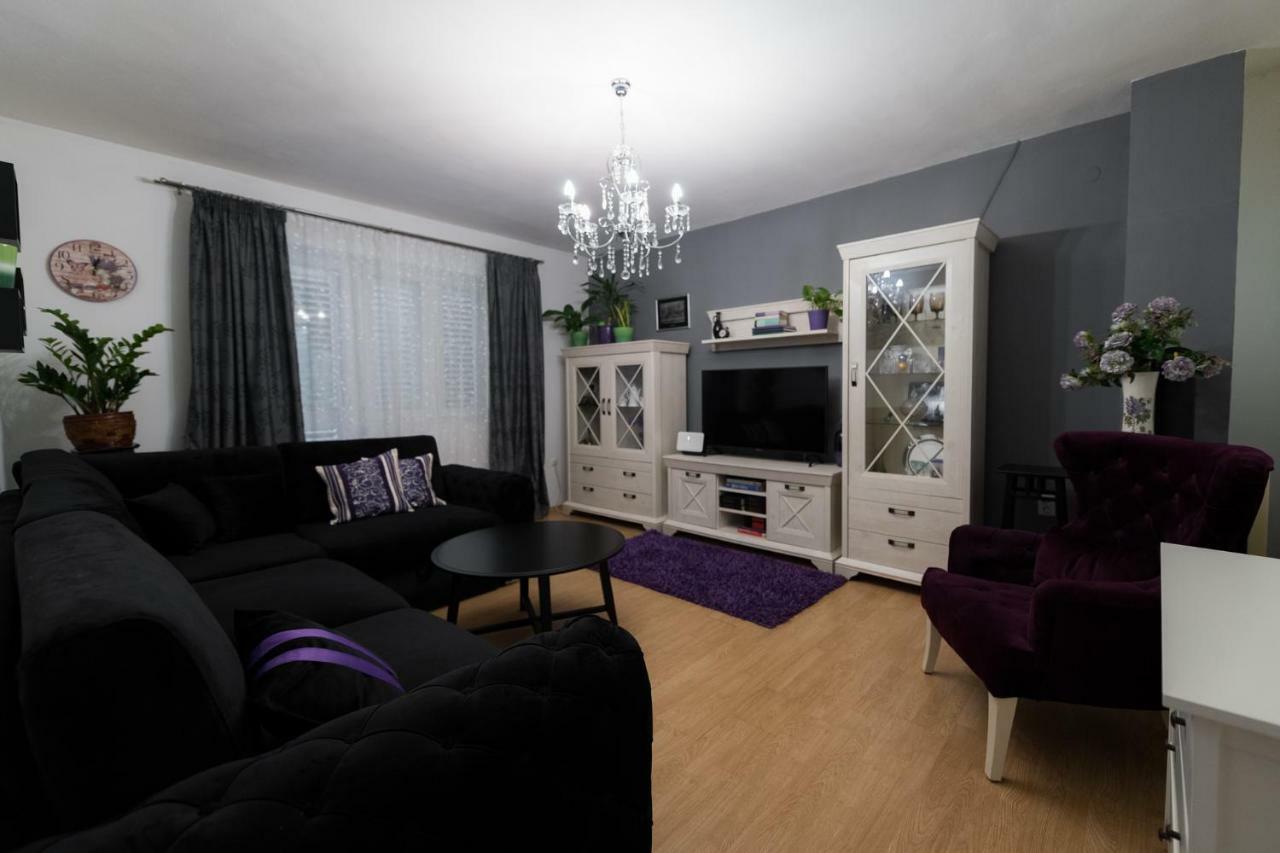 Mira Apartment *